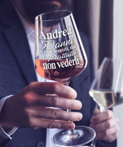 Calice Personalizzato con Nome “50 Anni e Non Sentirli ma Soprattutto non Vederli” – Idea Regalo Compleanno